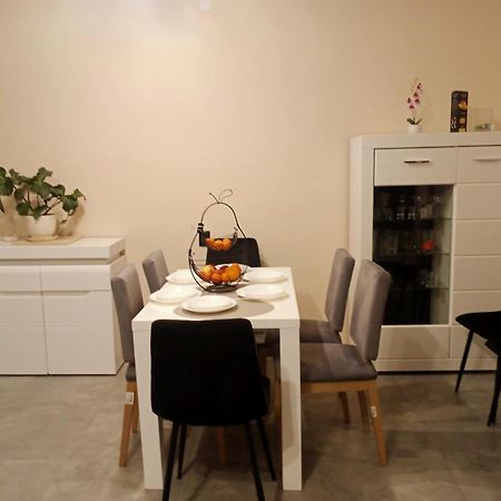 Uroczy Apartament Krakow Ngoại thất bức ảnh